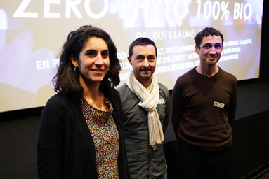 Nathalie Sévaux, du GABB Anjou, Nicolas Thurault, restaurateur au collège Jean Monnet et Damien Peltier, parent d'élève.DR