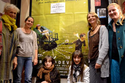 Yahel Lavaud, Nadège Herbel,
Elia, Coline, Agnès Angerand et Céline Babin, familles non-scolarisées d'AnjouDR