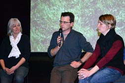 Agnès ANGERAND, maman d'enfants non scolarisés, Frédéric TIJOU, directeur de l'école FREINET de Saint Lambert du Lattay et Catherine HARDY,
formatrice à l'éducation biocentrique.DR